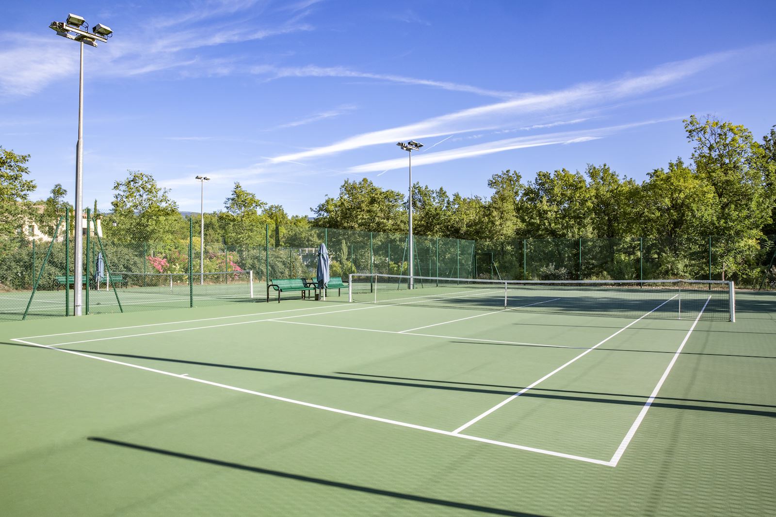 Courts de Tennis disponible pour la clientèel de Terre Blanche