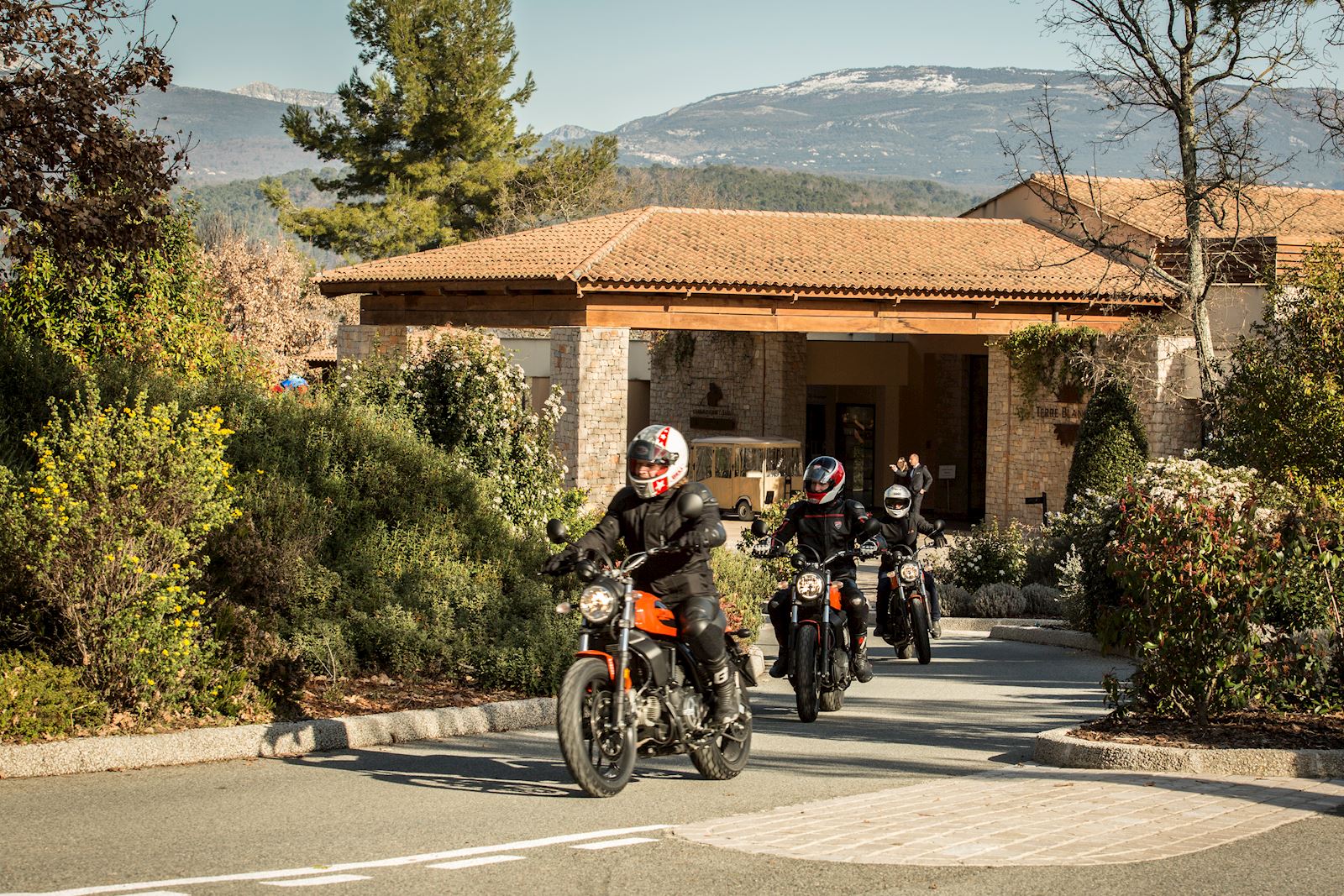 Sortie Motos à partir de Terre Blanche