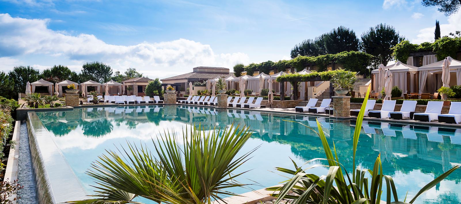 Piscine à débordement Terre Blanche